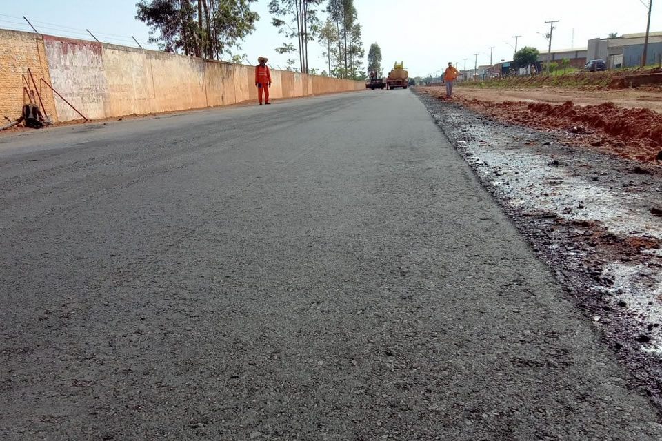 Ezequiel Neiva agradece ao governador Marcos Rocha pelo asfaltamento da avenida em Vilhena
