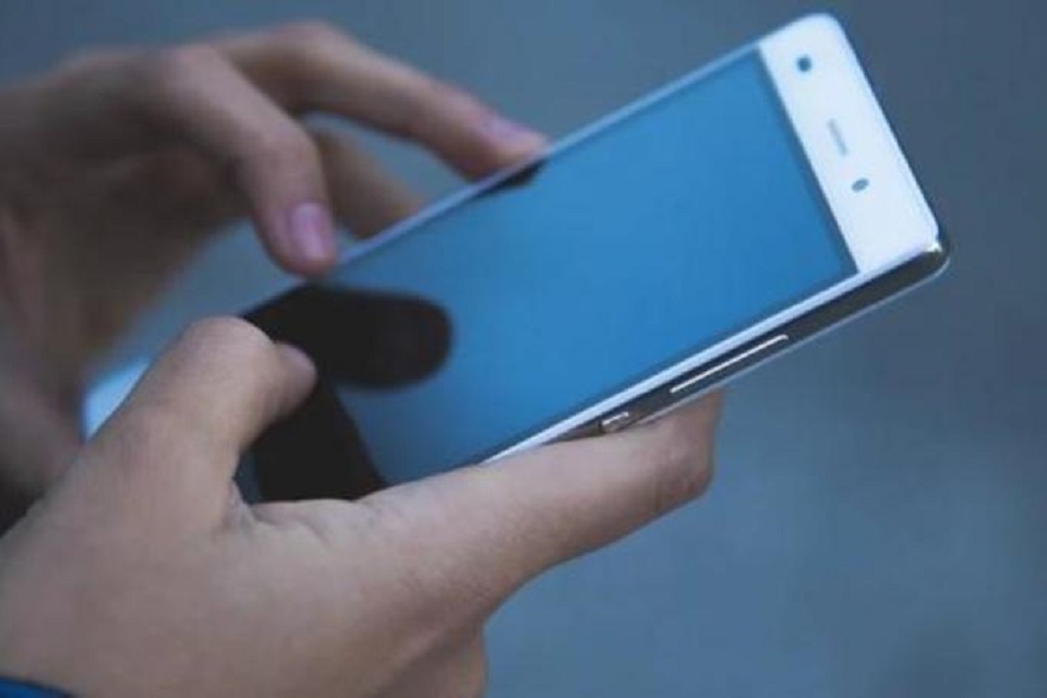 Jovem finge desmaio para não ser morta durante encontro