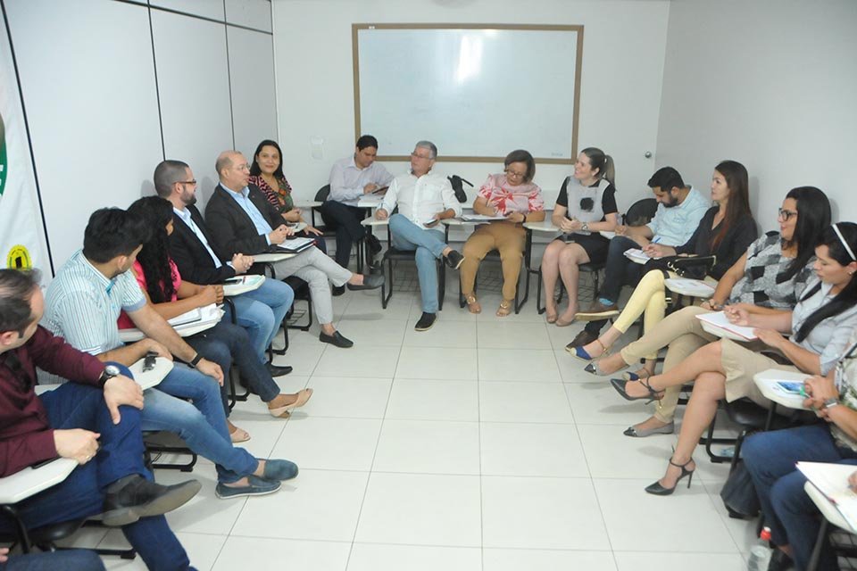 Prefeitura, órgãos públicos e civis juntos no acolhimento à indígenas