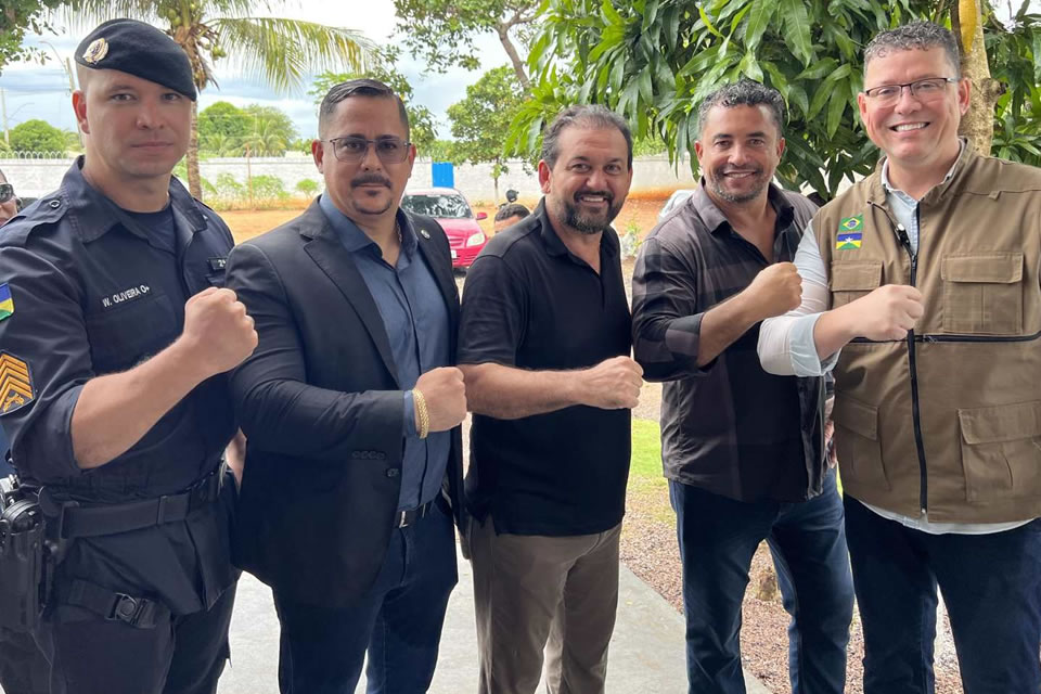 Laerte Gomes prestigia entrega do novo quartel da Polícia Militar no distrito de Nova Londrina