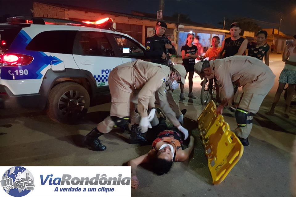 Ciclista avança preferencial e colide contra carro e sofre queda