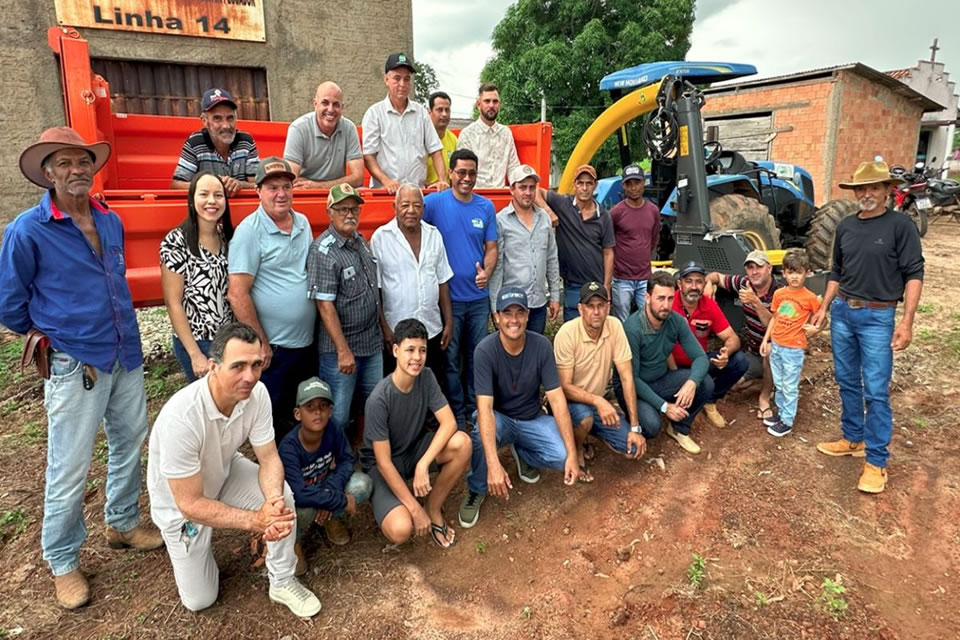 Ismael Crispin investe na evolução do campo com entrega de implementos agrícolas em Urupá