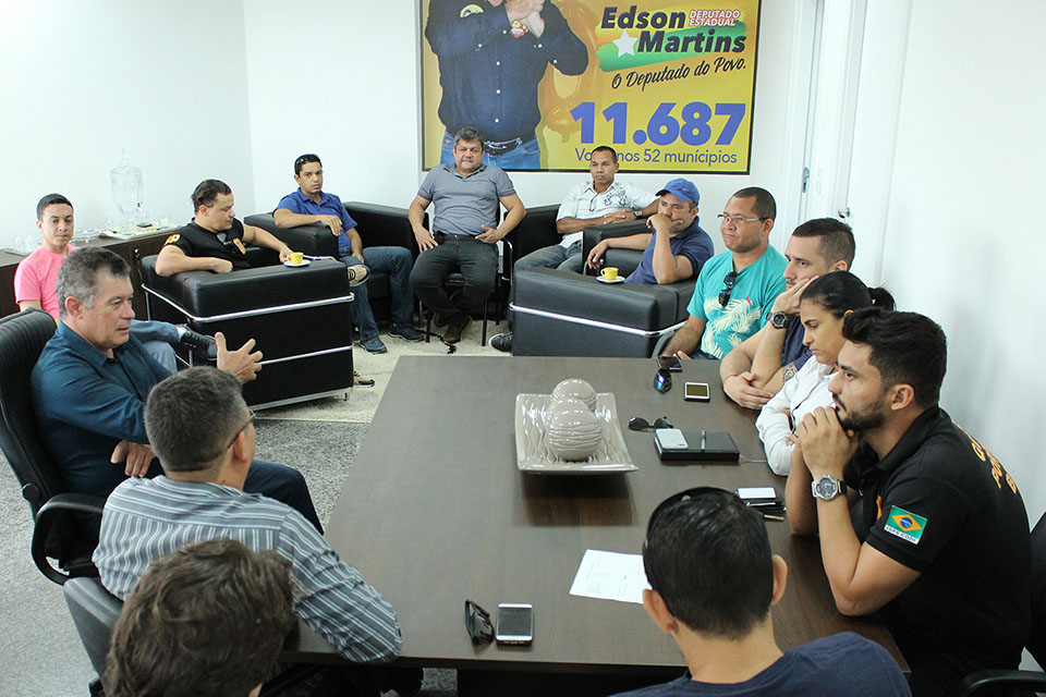 Deputado Edson Martins se reúne com agentes de guarda portuária da SOPH