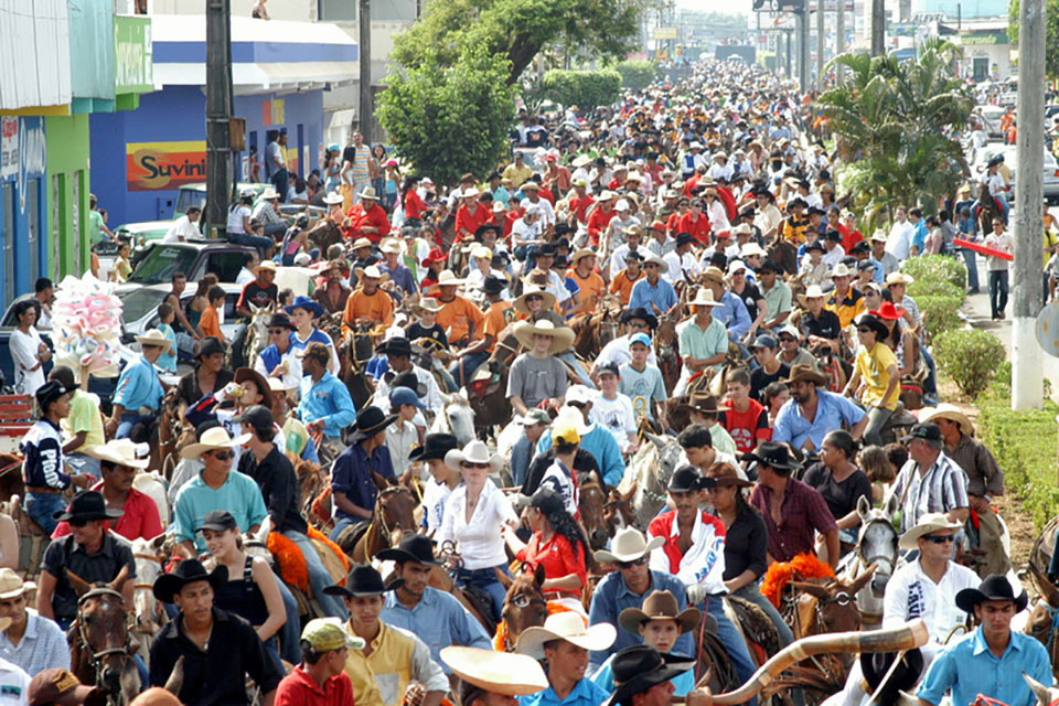 Cavalgada de abertura da 36ª Exposição Agropecuária (Expoari) acontece sábado, dia 13
