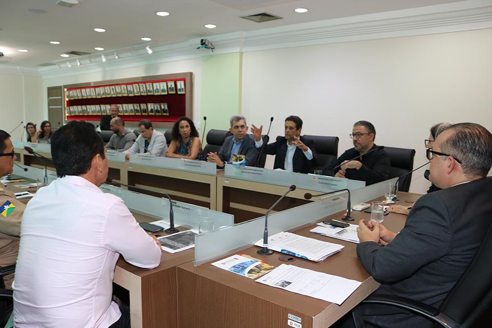 Órgãos da área ambiental se reúnem no Ministério Público para discutir reforço nas ações de combate a queimadas