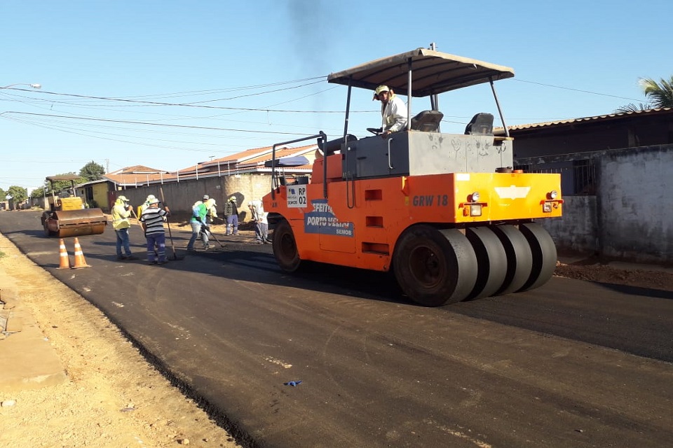 Cinco ruas já receberam pavimentação asfáltica no bairro Cohab