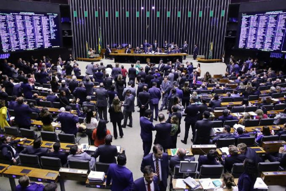 Reforma da Previdência; Texto base é aprovado pela Câmara em 2° turno por 370 votos