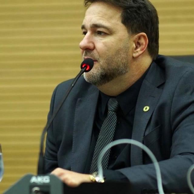 Deputado Alex Redano destaca importância de campanhas educativas para a proteção das mulheres em Rondônia