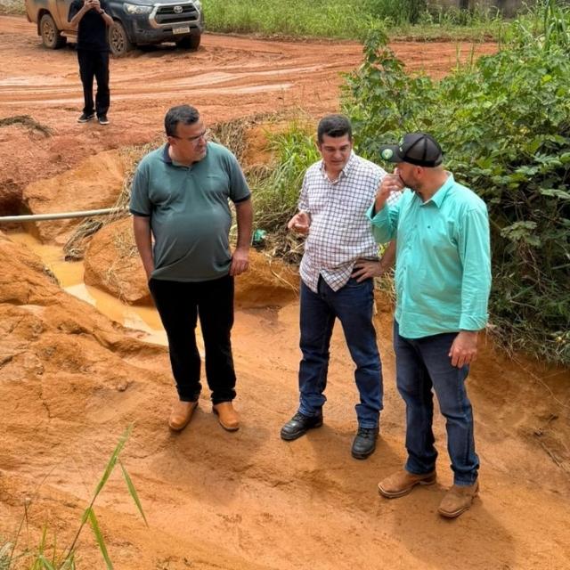 Vereador Adalto acompanha Secretário Distrital durante visita nos distritos de Porto Velho 