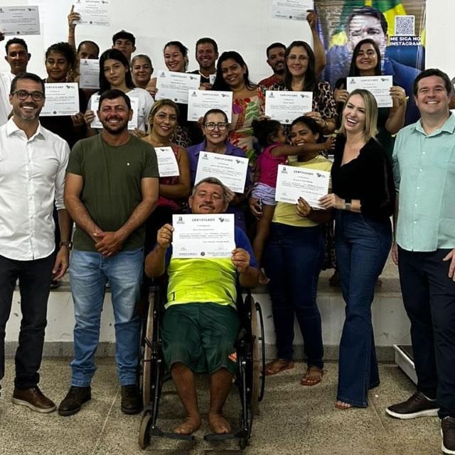 Elero promove capacitações em saúde, finanças e comunicação em três municípios de Rondônia