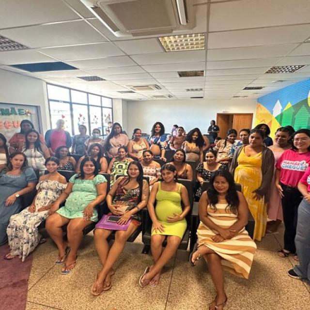 Governo de RO reforça acolhimento de gestantes com entrega de kits do programa Mamãe Cheguei