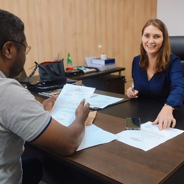 Recursos parlamentares de Lebrinha fortalecem saúde e infraestrutura em Alvorada do Oeste.