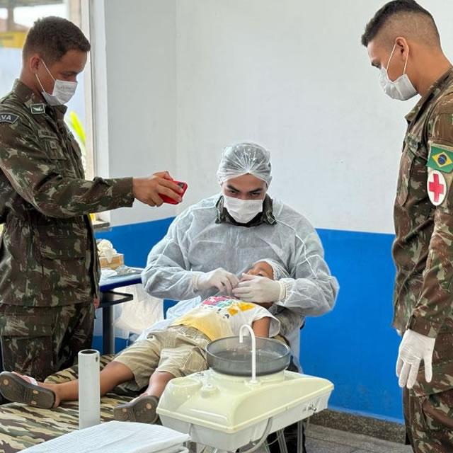 Mais de 700 pessoas receberam atendimentos de saúde durante ação cívico-social em Guajará-Mirim