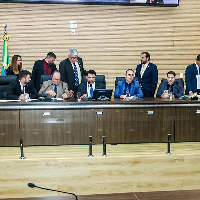 Deputados aprovam projetos que beneficiam servidores do Judiciário, Alero e Defensoria Pública