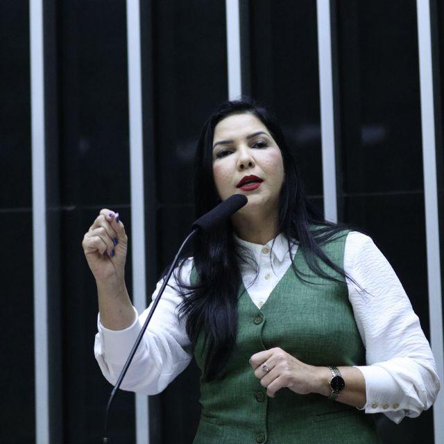 Deputada Cristiane Lopes vota ‘NÃO’ ao aumento de deputados e defende outras prioridades para o Brasil