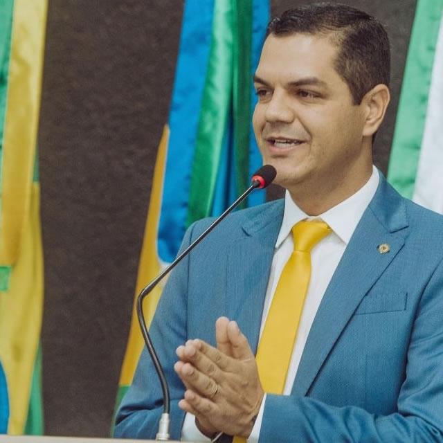 Deputado Cássio Gois garante R$ 2 milhões para ressonâncias magnéticas em Cacoal