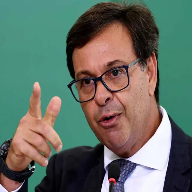 Ex-ministro Gilson Machado é preso pela PF