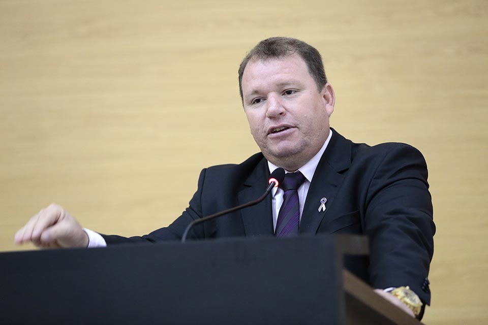 Dr. Neidson destina emenda individual de R$ 50 mil para atender Polícia Militar Mirim de Cujubim