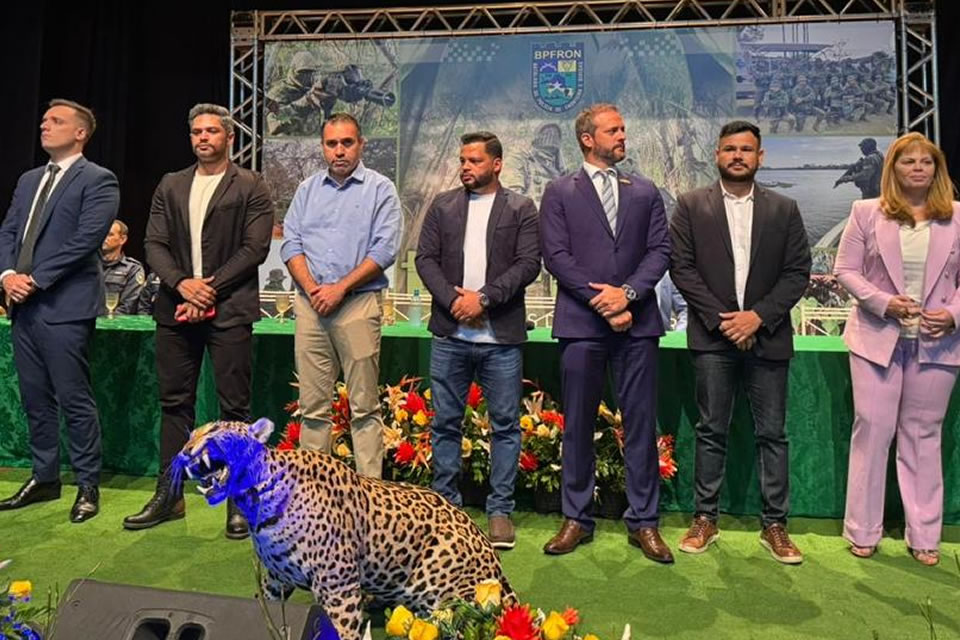 Deputado Edevaldo Neves é homenageado durante cerimônia de aniversário do BPFron