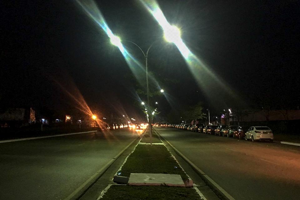 Prefeitura recupera iluminação pública na avenida dos Imigrantes