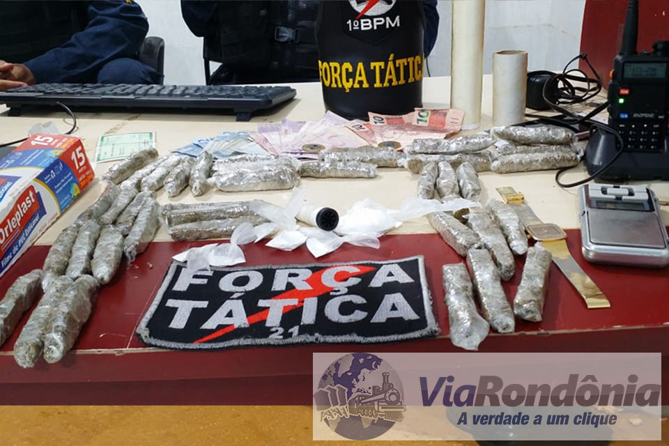 Polícia fecha boca de fumo e prende três suspeitos