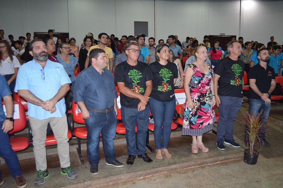 Prefeito Luizão do Trento e vice-prefeito Fabricio participam da abertura do 1º Seminário Corredores Ecológicos, promovido pelo Viveiro Cidadão