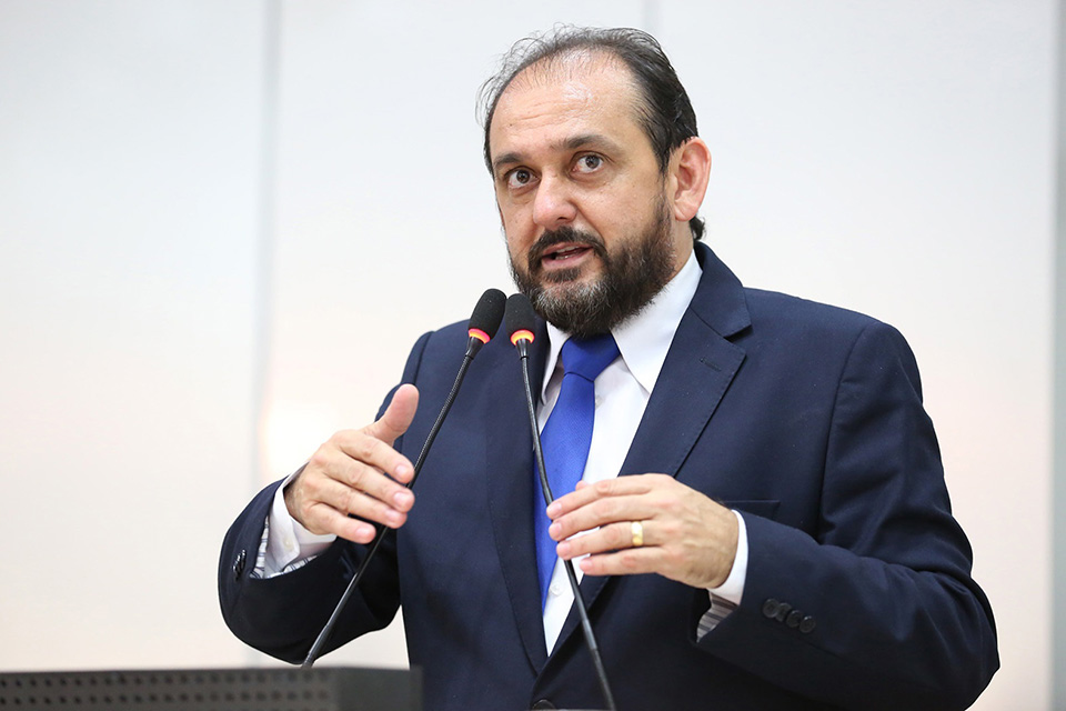 Deputado Laerte Gomes comemora credenciamento da Idaron no Sisb