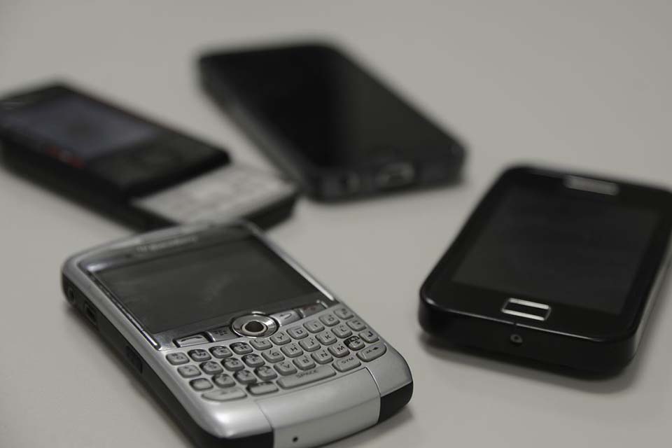 Recadastro para clientes de celular pré-pago começa em RO no DF e mais oito estados