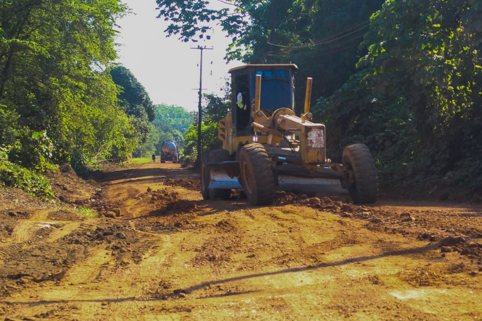 Prefeitura de Porto Velho trabalha na recuperação da Estrada do Belmont