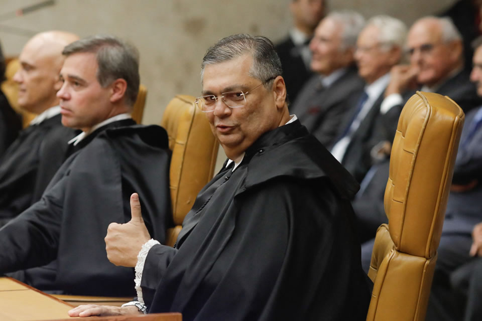 STF decide, por 11 a 0, que artigo 142 da Constituição não dá poder moderador