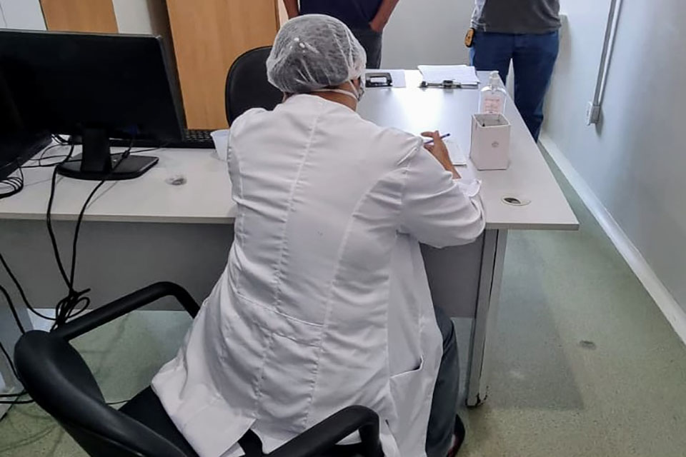 Cremero descobre falsa médica dando plantão em Hospital de Campanha de Porto Velho
