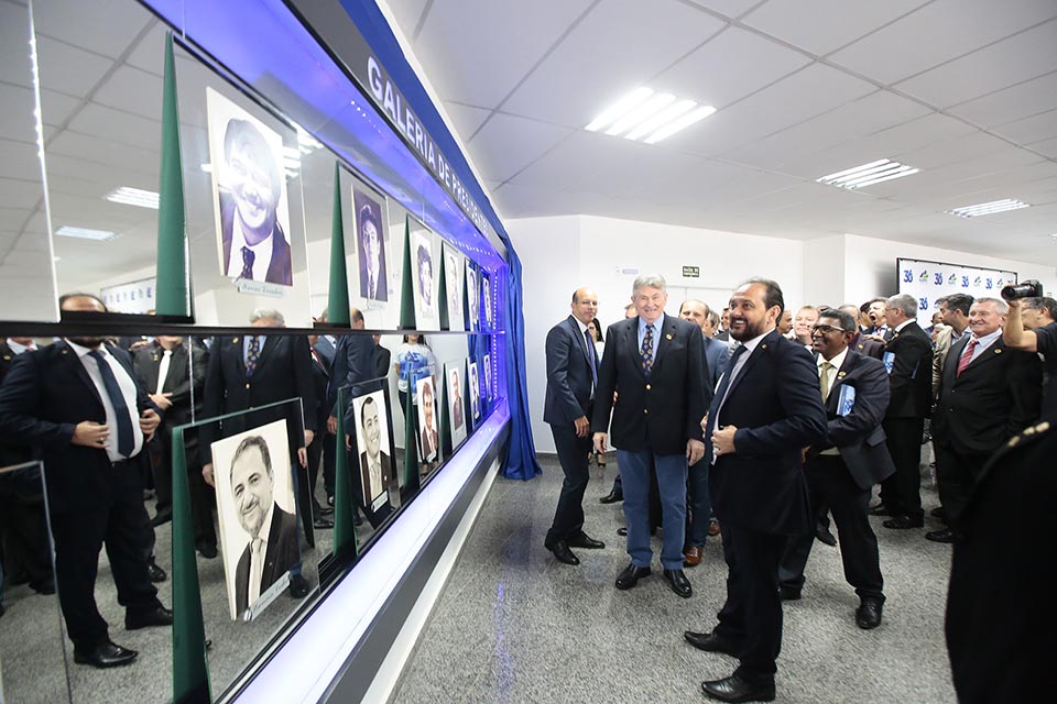 Assembleia Legislativa inaugura galerias de fotos de ex-presidentes e deputados constituintes