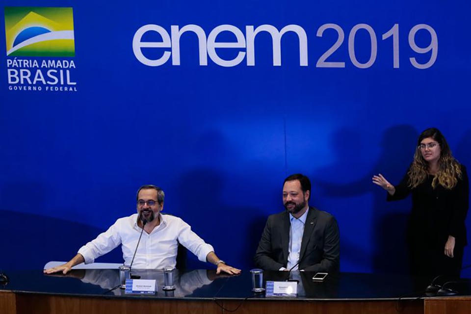 ENEM: ´Um exame técnico e não ideológico´ para os próximos anos, diz ministro da Educação