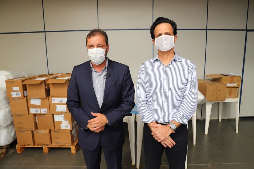 Prefeito da Capital recebe doações de EPIs da Santo Antônio Energia