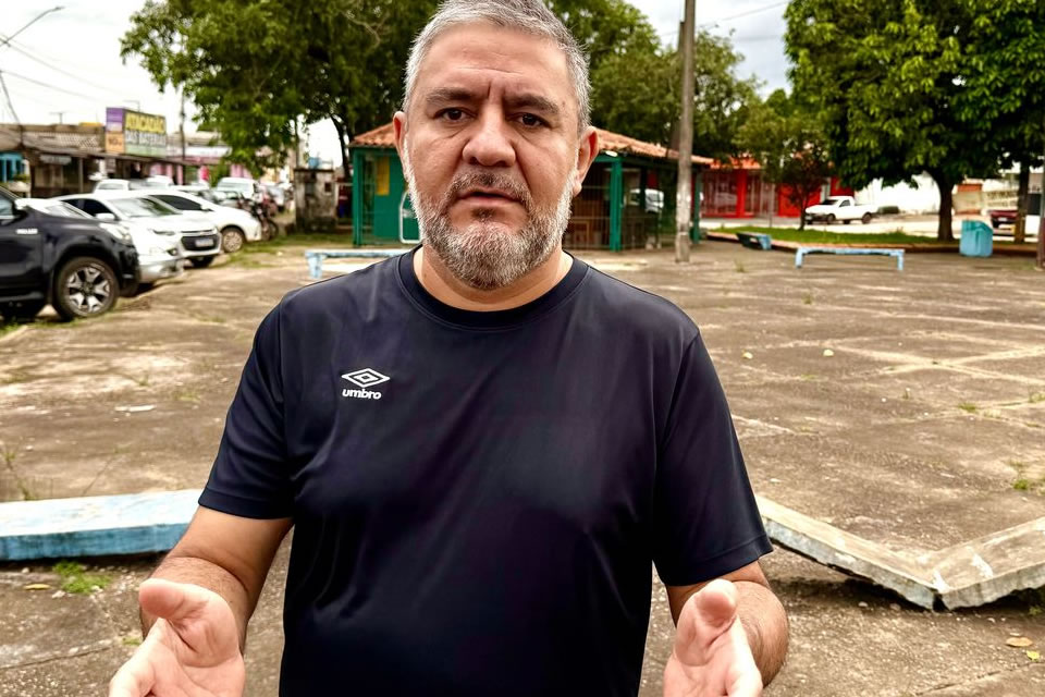Vereador Everaldo Fogaça visita praça do Bairro Eletronorte a pedido de moradores