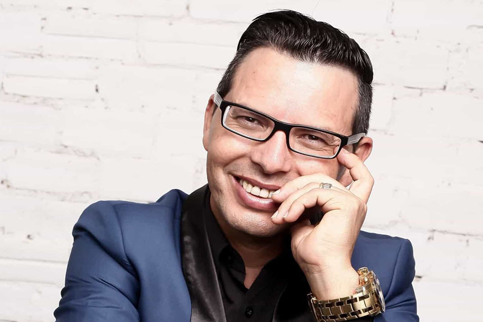 Cantor gospel é encontrado morto amarrado a uma árvore