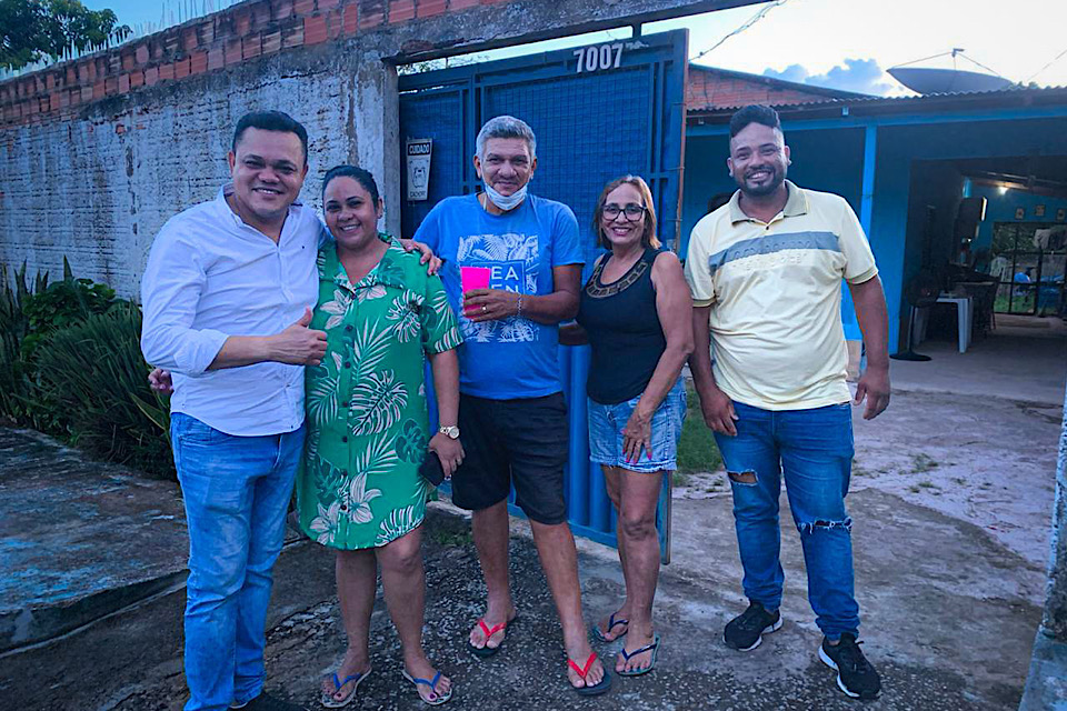 Vereador Isaque Machado visita moradores do bairro Nacional para atender demandas de infraestrutura