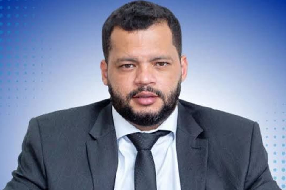 Deputado Estadual Edevaldo Neves, emite nota de retratação aos vereadores Márcio Pacele e Dr. Gilber