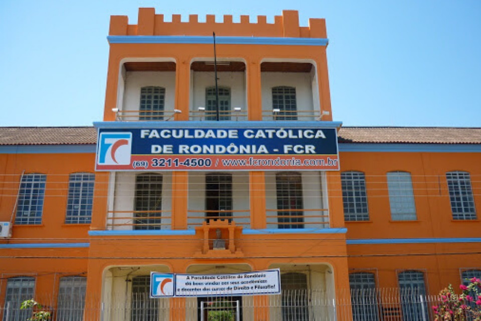 Faculdade Católica oferta cursos de graduação em Direito e Psicologia com até 50% de desconto nas mensalidades