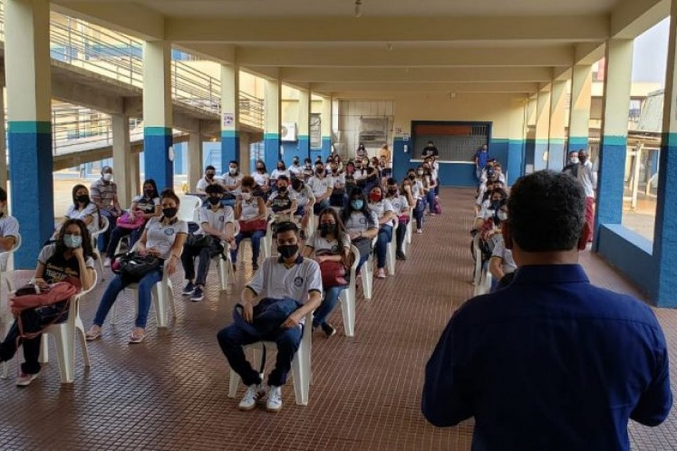 Decreto orienta retorno total de estudantes às aulas presenciais em Rondônia