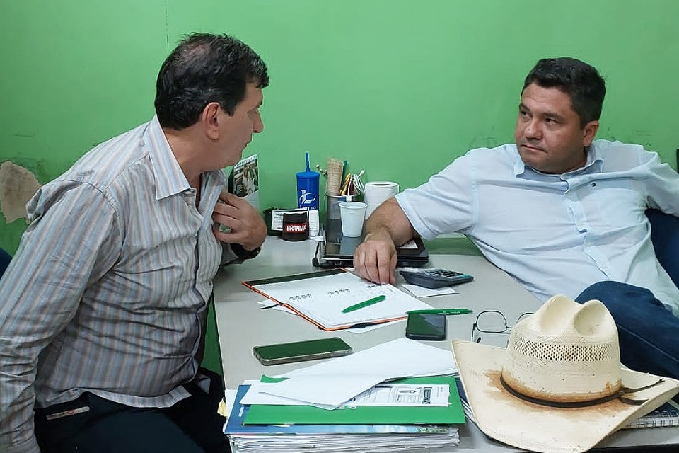 Robão da Central do Boi discute agronegócio com empresário Leo Fachin