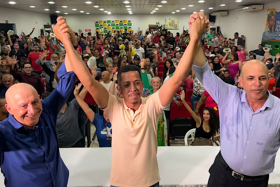 Empresário Júnior da Versátil filia-se ao MDB em evento com mais de 700 pessoas