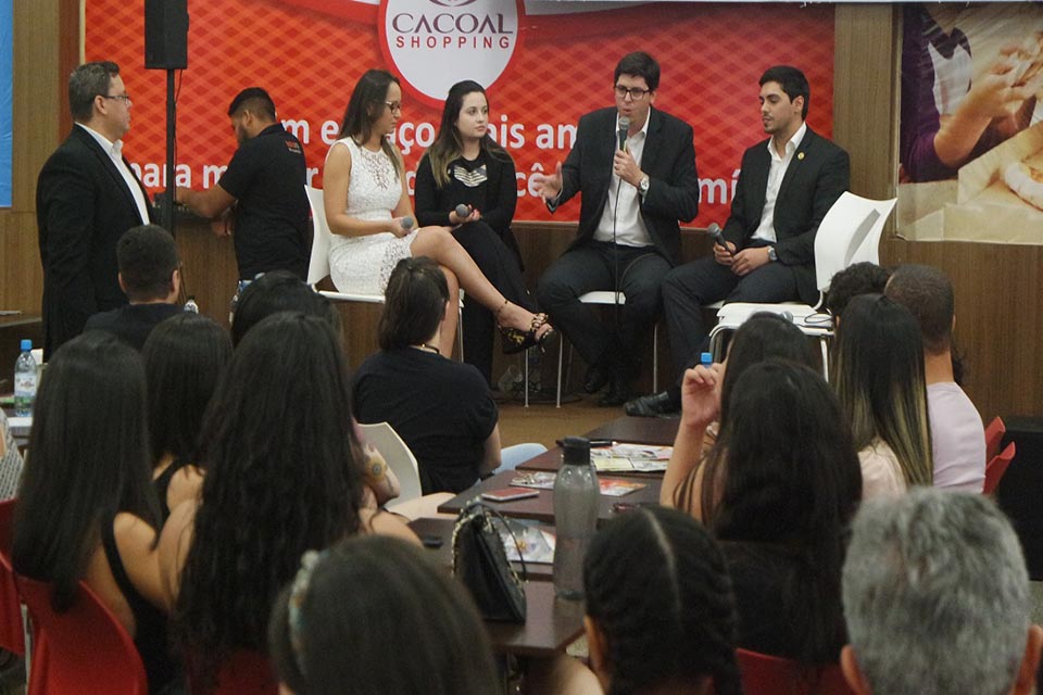 Durante o “Café com Direito”, advogados falam aos acadêmicos da Unesc sobre o dia a dia da advocacia