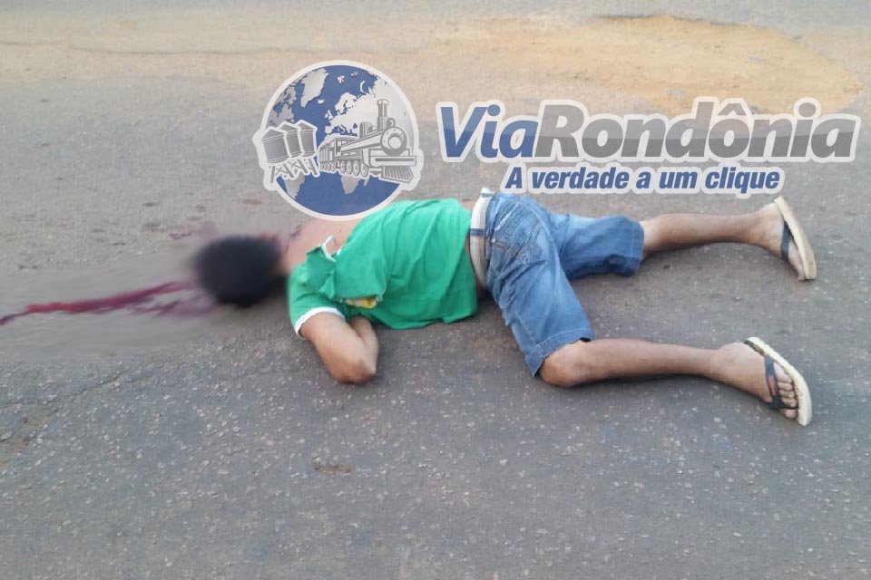 Homem é morto com tiro na nuca na zona Sul de Porto Velho e bandidos abandonam carro