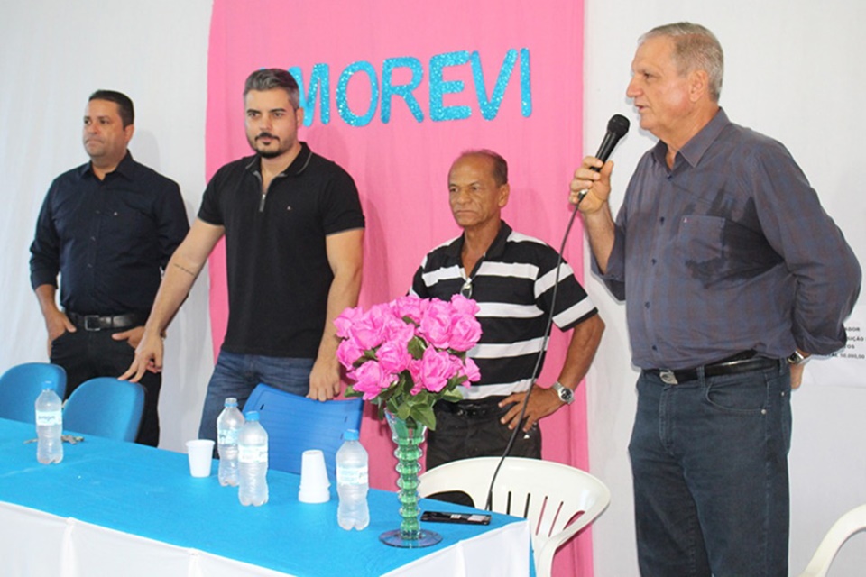 Deputado Adelino participa da entrega de equipamento para Amorevi, em Ariquemes