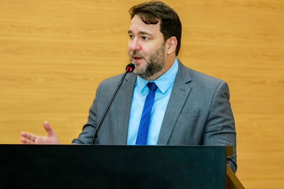 Alex Redano celebra aprovação de projeto para aquisição de hospital em Ariquemes