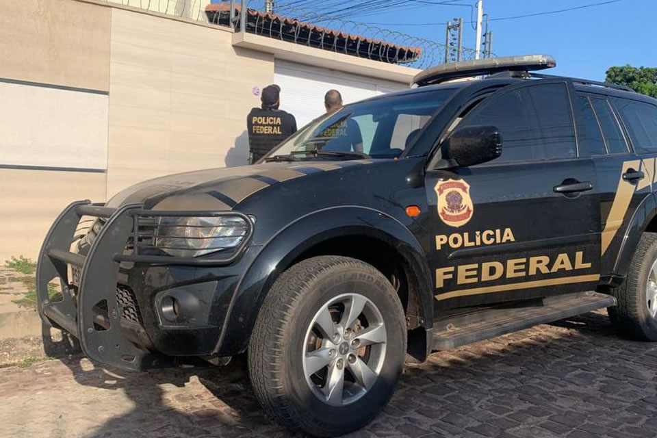 Polícia Federal cumpre mandado contra general da reserva