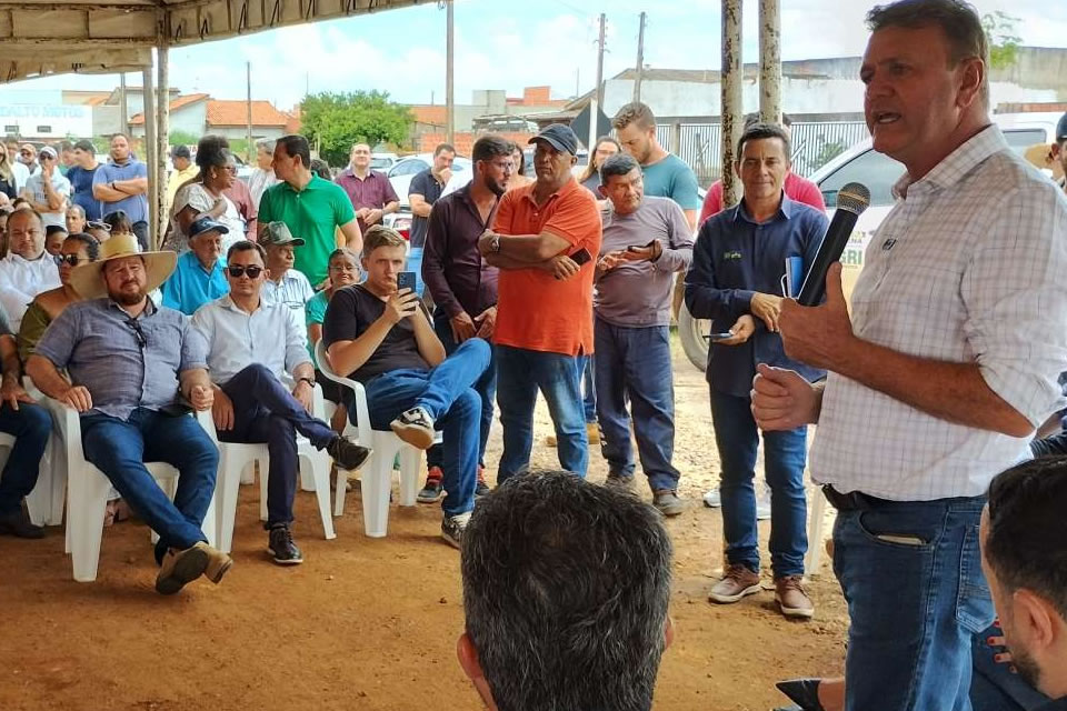 Luizinho Goebel destina emenda para aquisição de calcário e transporte do produto para agricultores de Vilhena