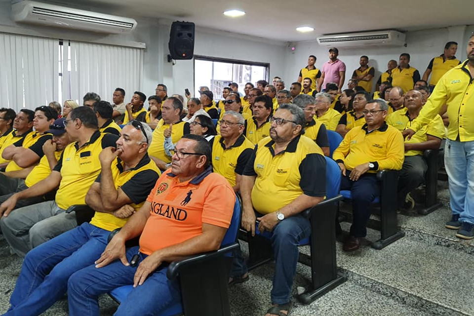 Após protesto na Câmara, regulamentação do táxi compartilhado é aprovada em Porto Velho