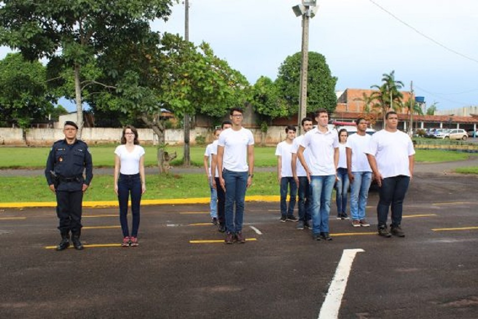 Jovens iniciam o curso de formação no CBM e PM, em Cacoal
